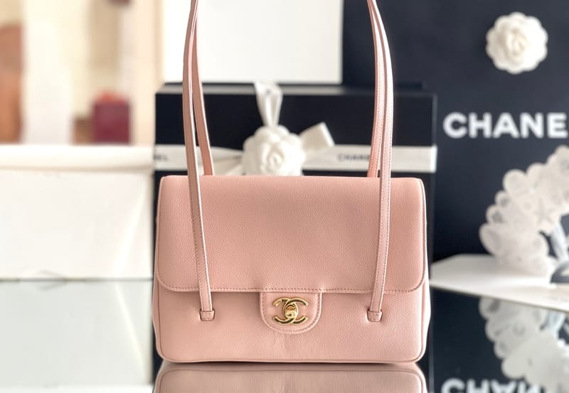 CHANEL 26P Preppy Coco Size17*12*4 Pink