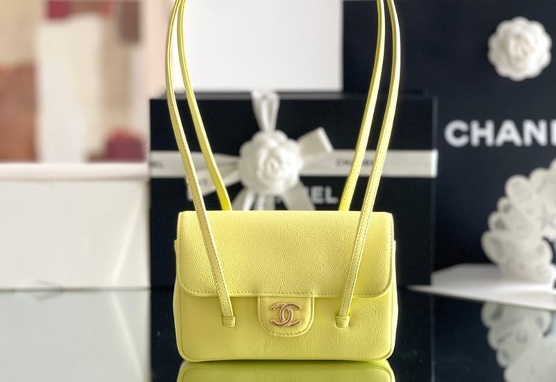 CHANEL 26P Preppy Coco Size17*12*4 Yellow