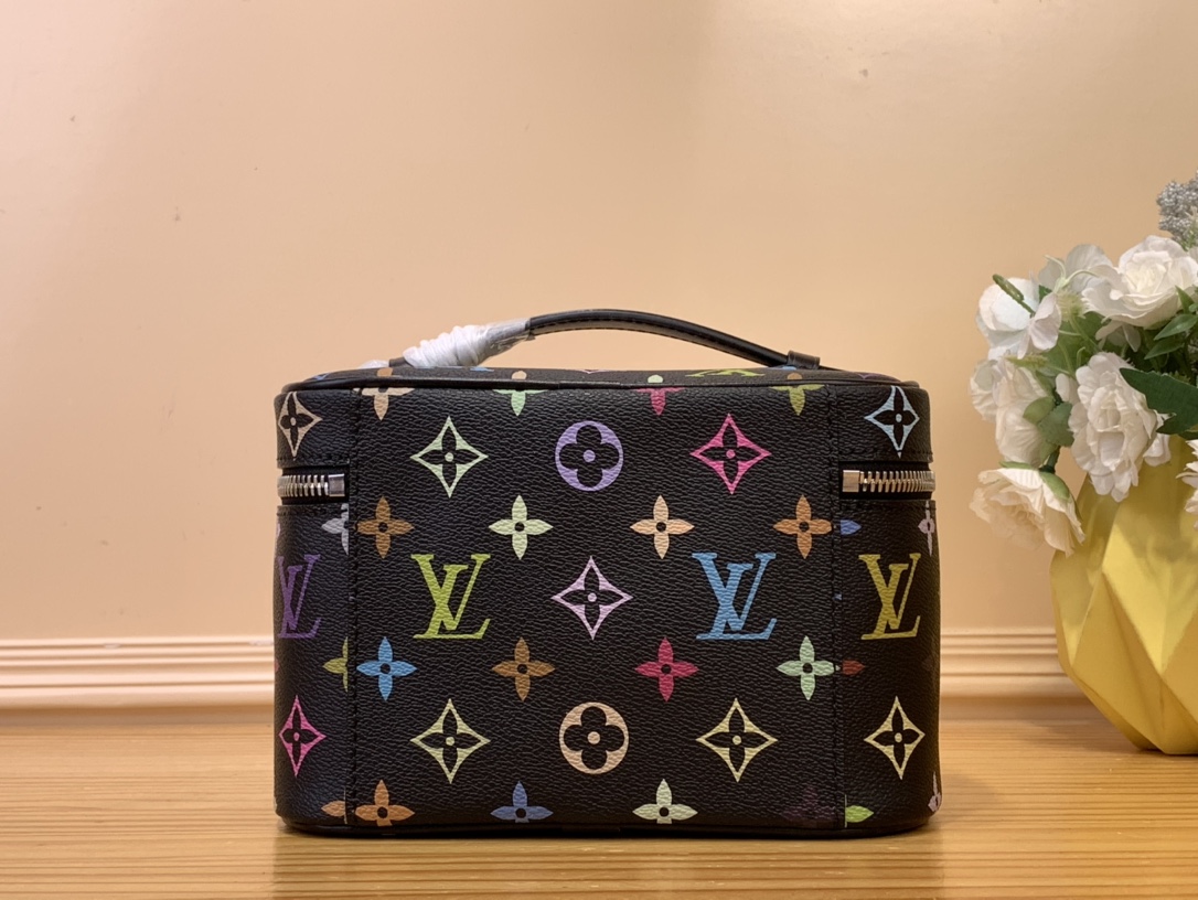 ★可愛い★【LOUIS VUITTON】LV × TM バッグチャーム・タッセル Louis Vuitton x Takashi Murakami LV x TM Phone Holder M14099