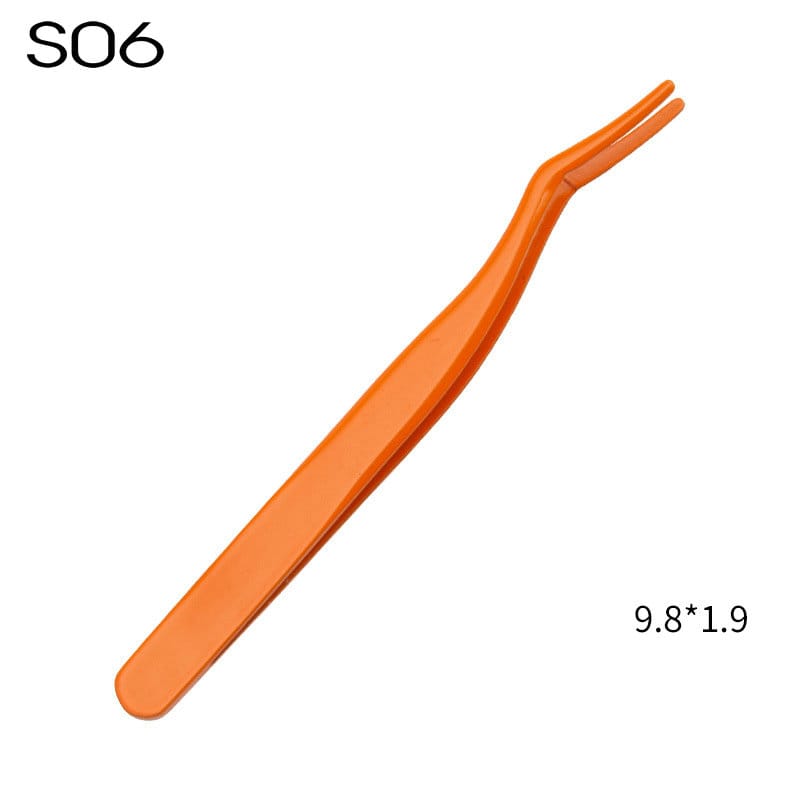 S06