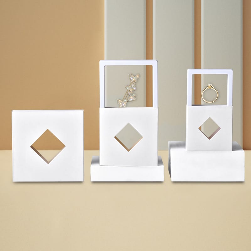 White+rhombus hole cover