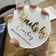 Round Personalized Nail Tech Display Card for Social Media