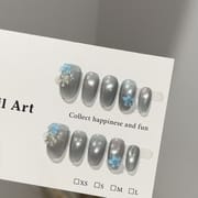 Silver Gray Cat Eye Flowers Short Press On Nails