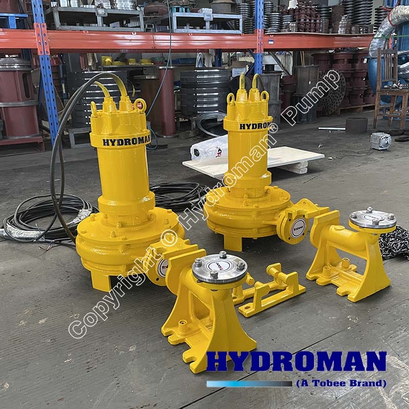 Auto-coupling wastewater pump