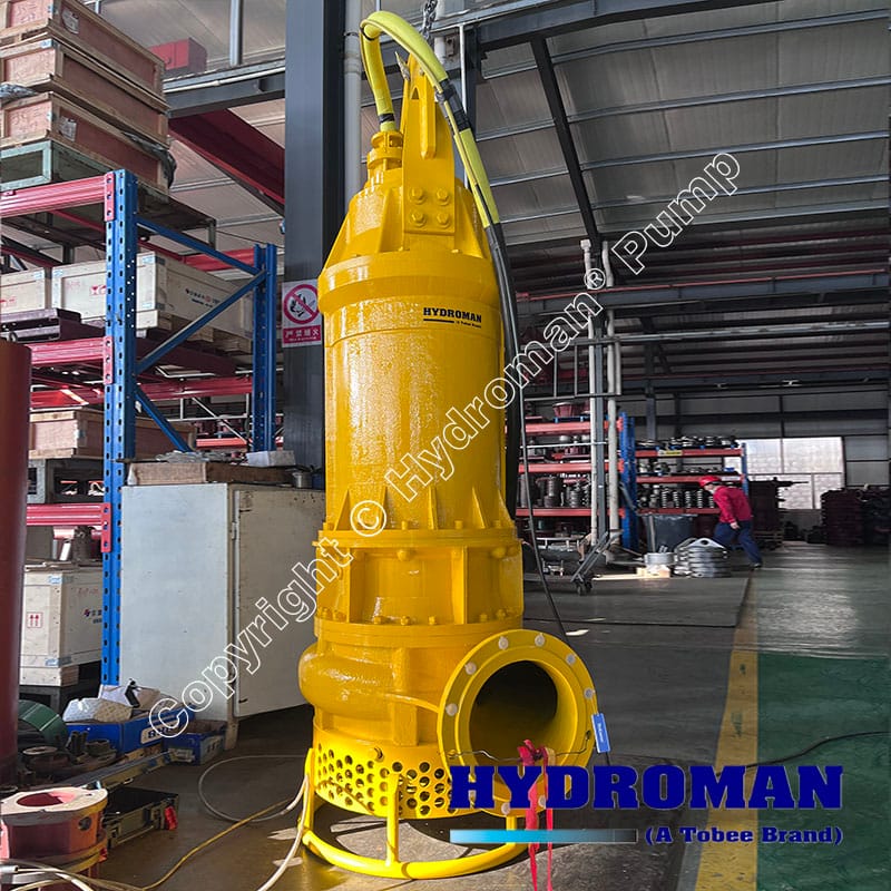 Submersible sand suction pump