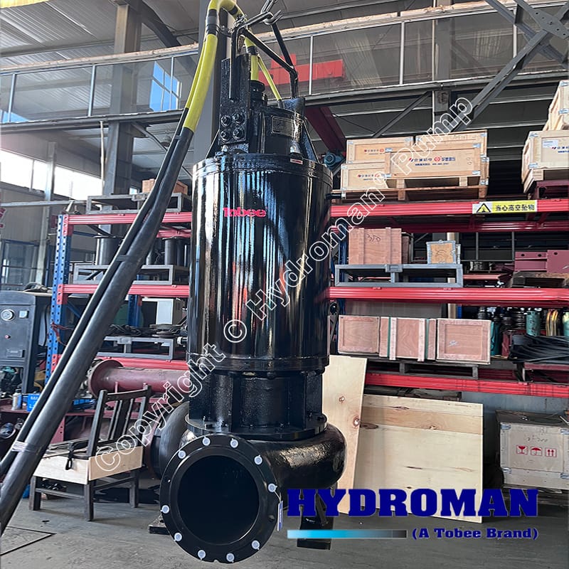 Submersible dewatering pump for silica sand mines