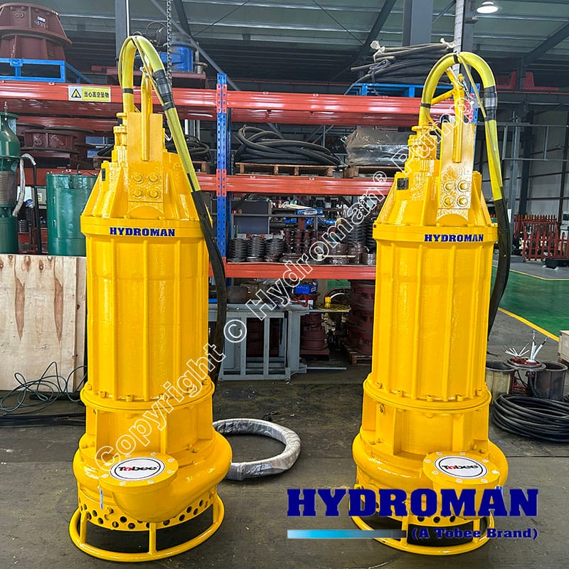 Submersible pump to remove sludge from the Mine