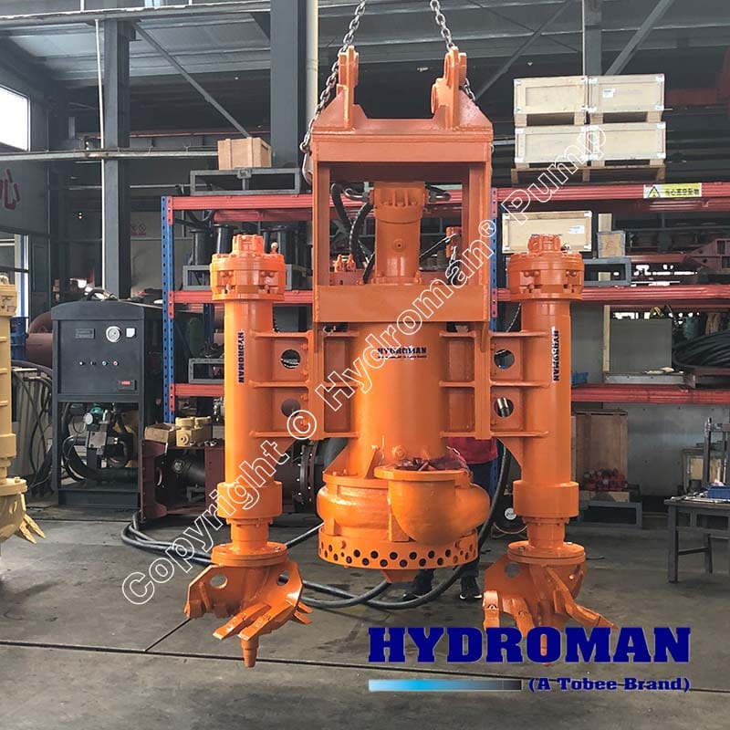 Hydraulic Pump with Side Agitators for Slurry Removal
