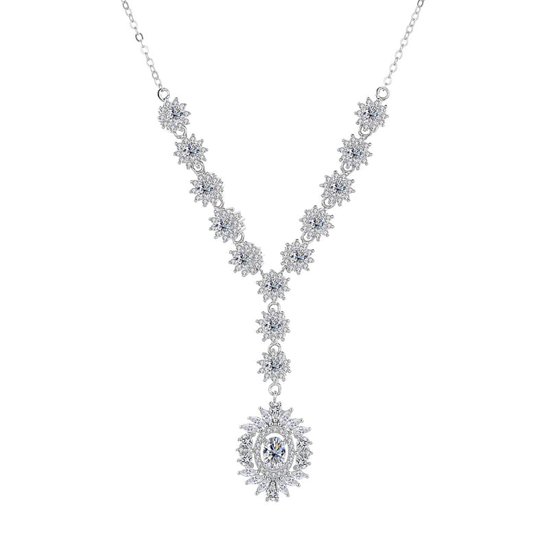 New Arrival: Sunflower Moissanite Necklace with Elegant Collarbone Chain