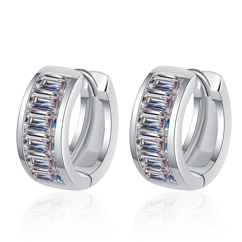 Elegant Oval Moissanite Stud Earrings: 925 Sterling Silver with Moissanite Plating