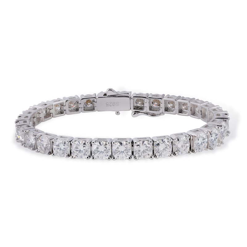 S925 sterling silver Moissanite tennis bracelet is a fashionable, versatile, high-end and dazzling accessory