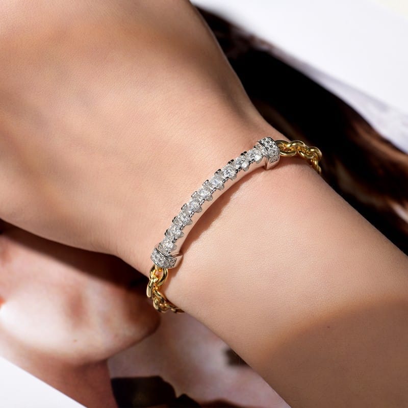 ? Unique charm, shining debut: Full diamond Moissanite bracelet, fashion new favorite!