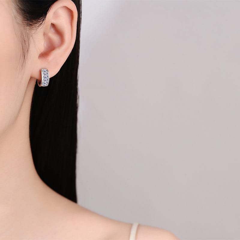 S925 sterling silver Moissanite ear clasp rectangular high-end ear studs, personalized and trendy ear accessories