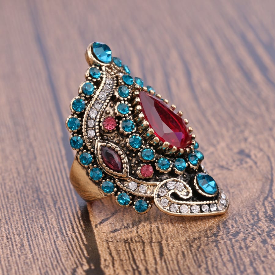 Amazon new gold-plated pink crystal blue diamond vintage women's ring Yiwu source manufacturers wholesale A3141