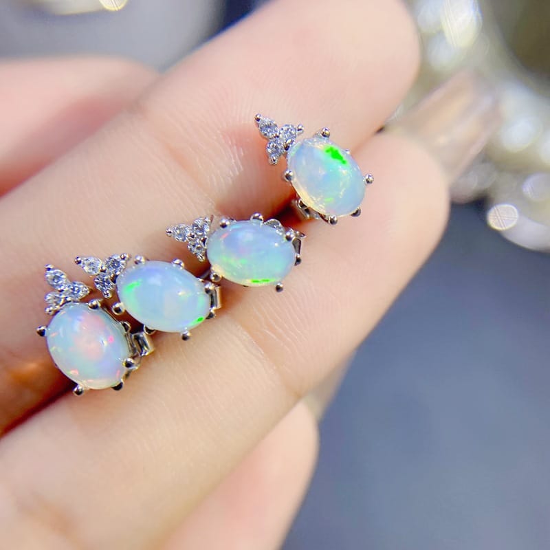 Natural colorful opal earrings 925 silver ladies tested a generation of overseas supply color is beautiful