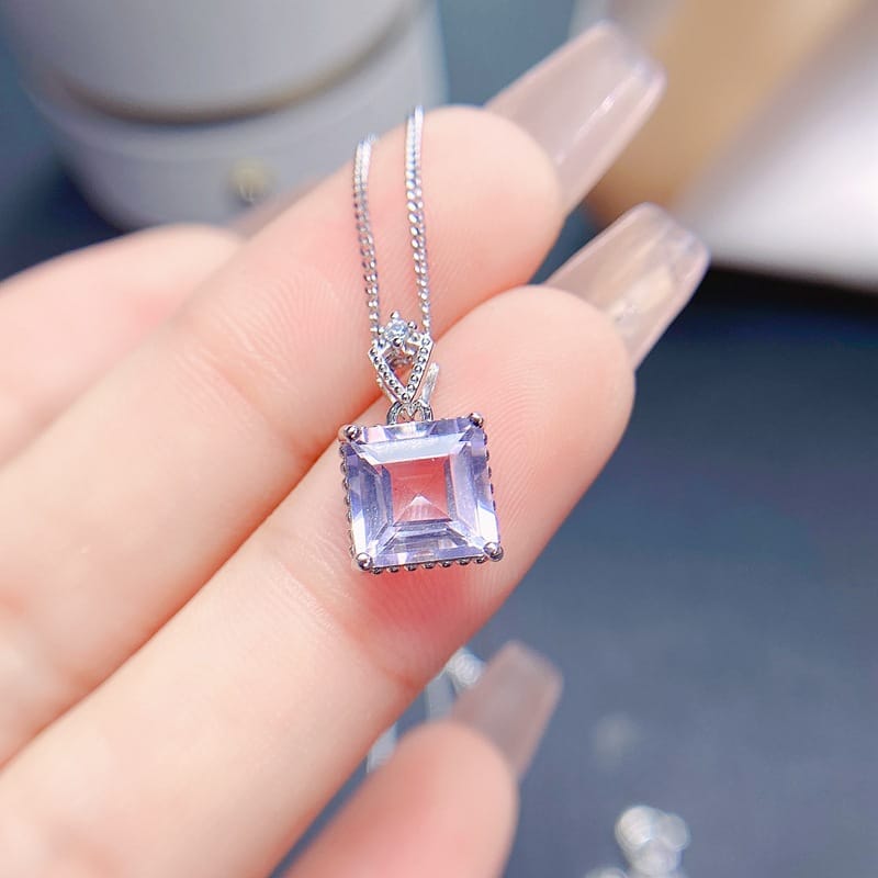 Fashion New Natural amethyst pendant 8 * 8mm women's pendant 925 silver live wholesale