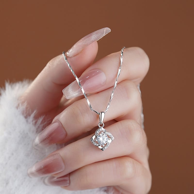 Po S999 Foot Silver Four-leaf Clover Zircon Necklace Women's Light Luxury High-end Sense Exquisite Clavicle Chain Fashion Commuter Daily