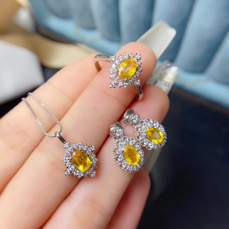 Fashion DIY bare stone natural yellow sapphire 925 silver 4*6mm sapphire suit shake sound fast hand wholesale
