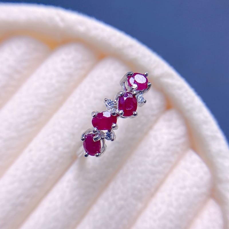 Fresh and fashionable natural burning Ruby female ring 925 silver open mouth 4 * 3mm beauty ring TikTok wholesale