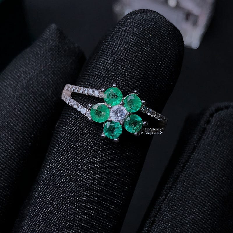 Natural Emerald Ring 925 Silver Inlaid Emerald Ladies Ring for Girlfriend Gift Support Identification