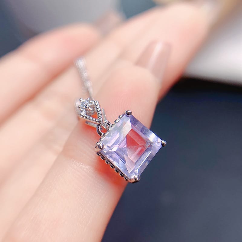 Fashion New Natural amethyst pendant 8 * 8mm women's pendant 925 silver live wholesale