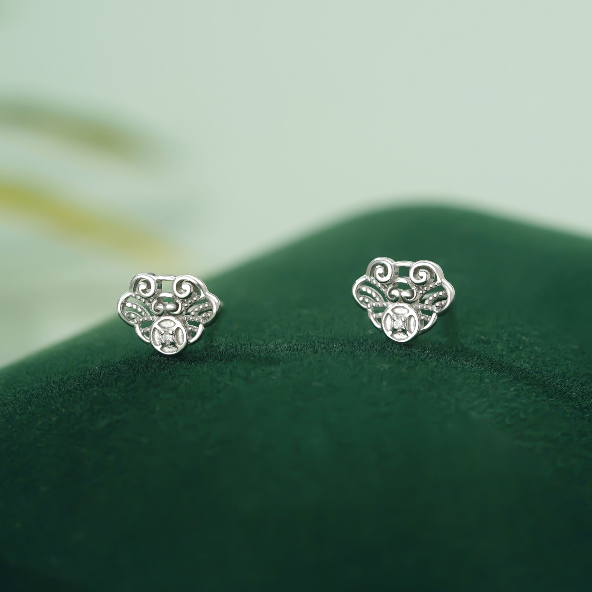 Original Po S999 Foot Silver New Ruyi Xiangyun Necklace Safe and Shunsui Snake Benmingnian Sweater Chain for Hair