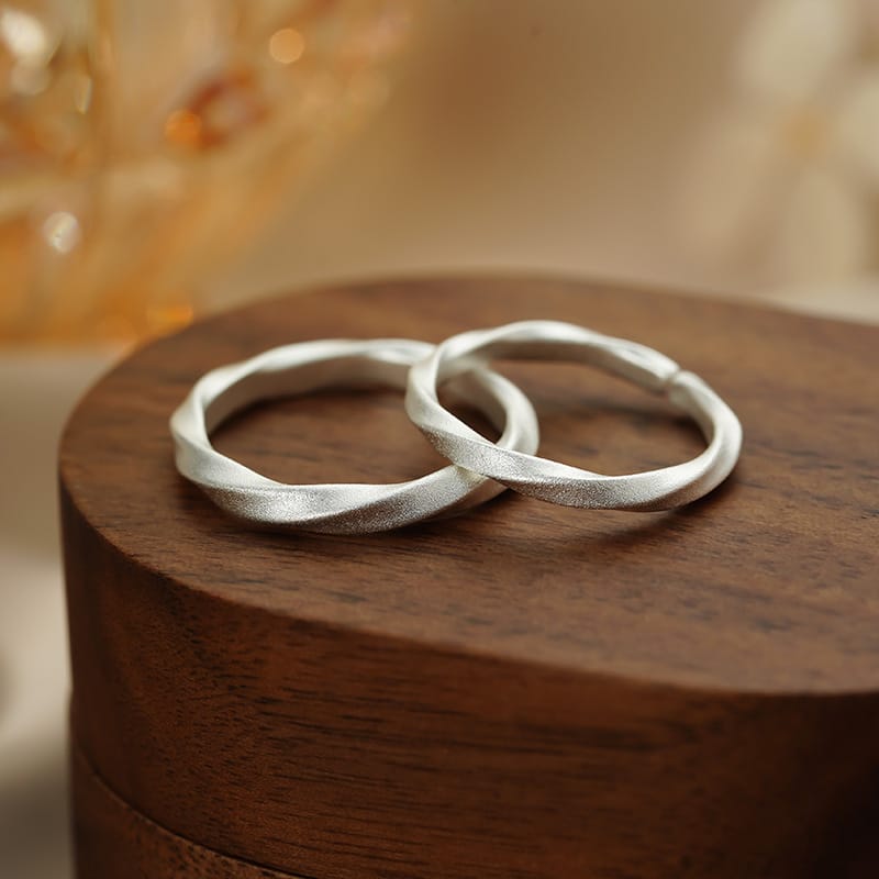 Po S999 Foot Silver Mobius Pair Ring Minimalist Style Simple Geometric Couple's Pair Ring Artistic Jewelry