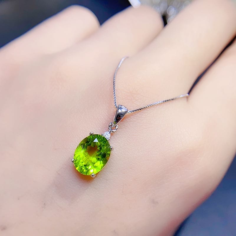 Simple New Fashion natural olivine pendant 8*10mm temperament pendant 925 silver ladies pendant batch