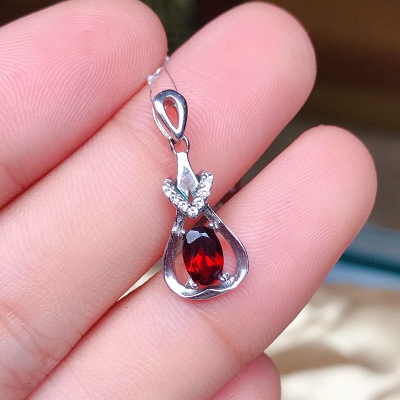 Natural Garnet small pendant wholesale 925 silver event peer gifts