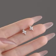 Po S999 Silver Retro Elegant Four Mans Star Pearl Earrings Women's Unique Design High-grade Ear Accessories for Hair