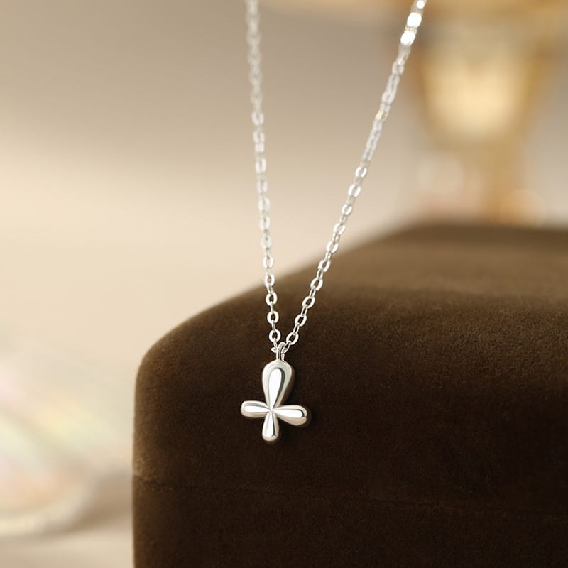  S999 Silver Four-leaf Clover Necklace Simple Temperament Niche Advanced Sense Sweet Fresh Clavicle Chain 