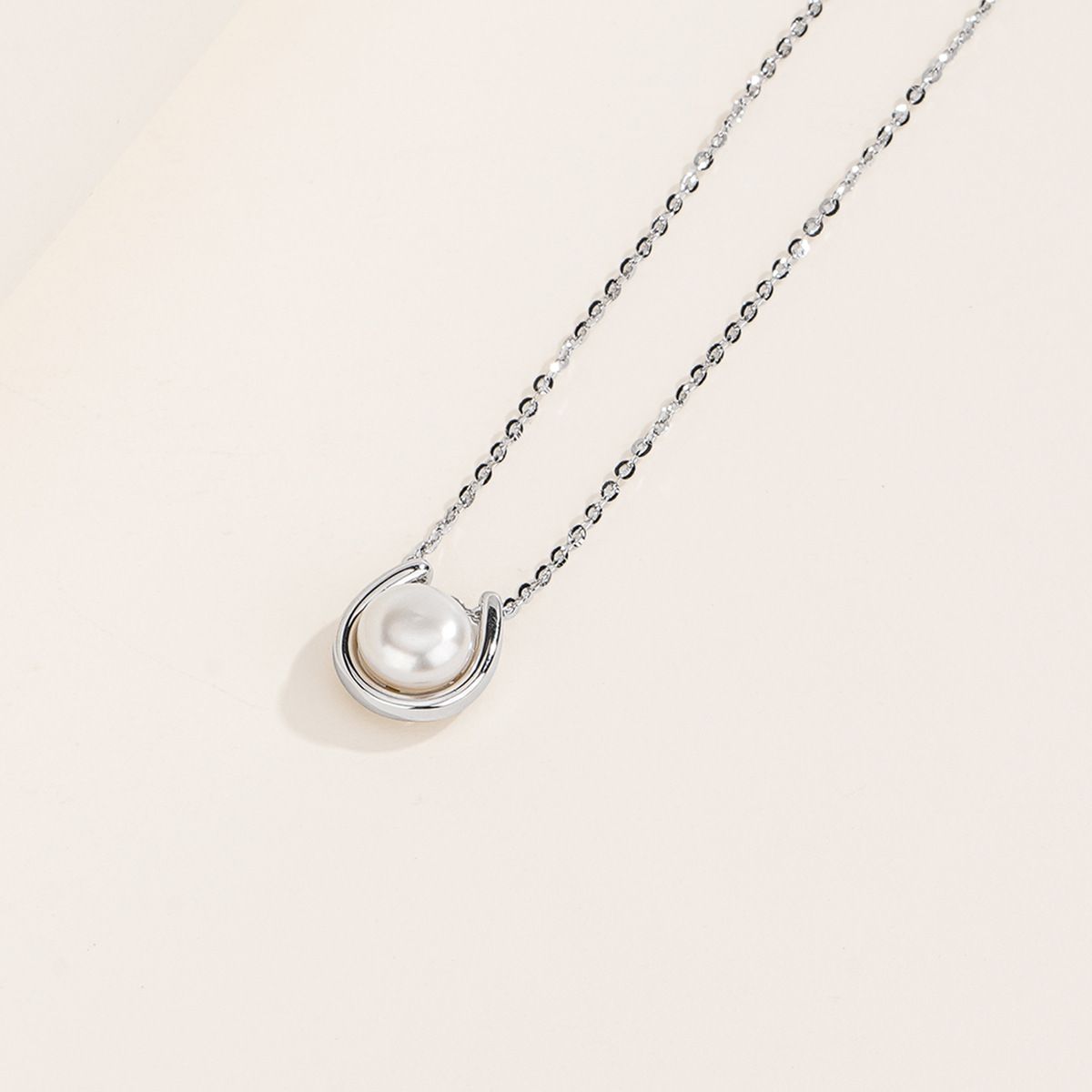 S925 sterling silver with fresh water pearl U shape necklace