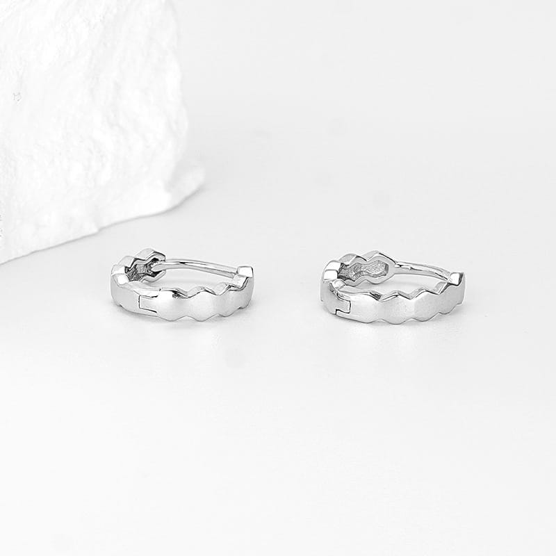 S925 Sterling Silver Simple Glow Polygonal Facet Korean Style commuter Style Elegant Personalized Small Ear Ring Ear Buckle
