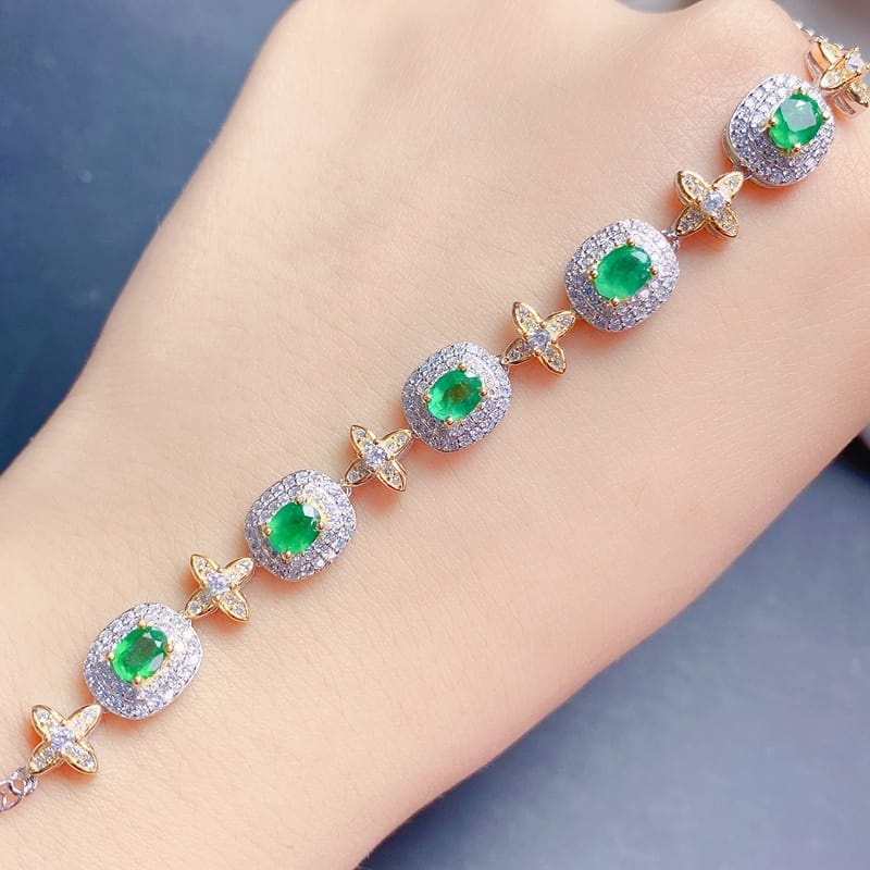 Natural Emerald Luxury light luxury elegant 925 silver inlaid bracelet crystal clean color rich tested