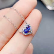 Fashionable natural sapphire pendant heart 3 * 4mm women's pendant necklace clavicle chain 925 silver wholesale