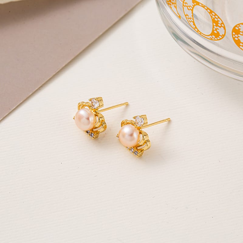 Crown zircon freshwater pearl earrings Korean feminine light luxury niche high-end earrings earrings source manufacturers