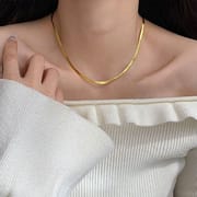 Cross-border European and American style S925 sterling silver women's blade chain simple temperament snake bone chain necklace fashion retro