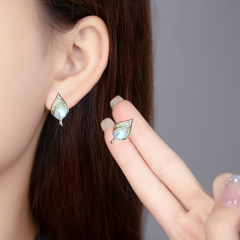 Natural Freshwater Pearl Earrings s925 Silver Needle Zircon One Leaf Pleasant Small and Exquisite Niche Design Earrings New