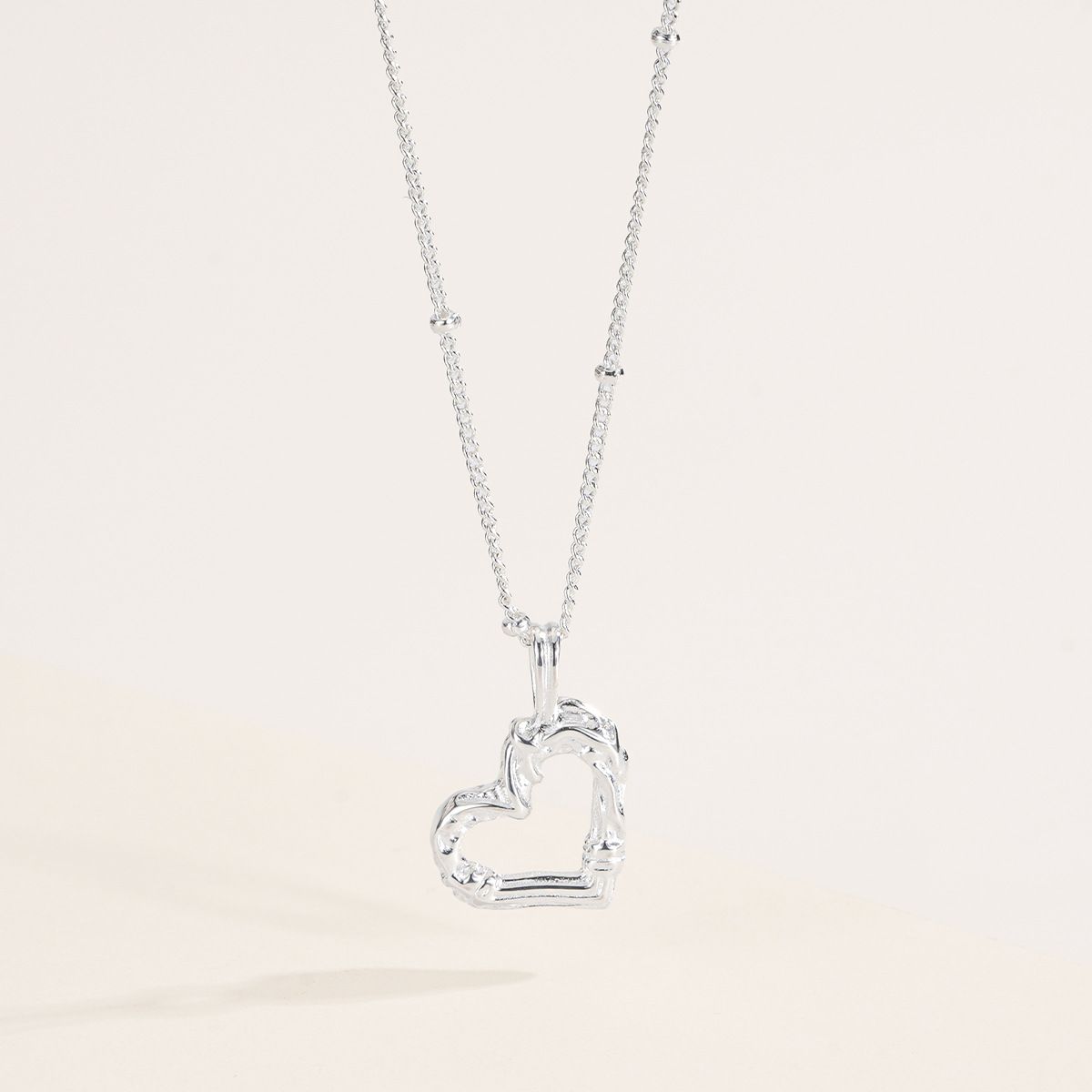 S925 sterling silver personalized vine love necklace female texture irregular heart-shaped clavicle chain tide
