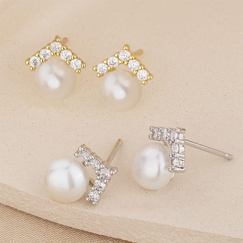 Natural Freshwater Pearl Earrings Retro Diamond-studded Small Chanel Style Elegant Letter V Design Sense Light Luxury Advanced Sense Earrings
