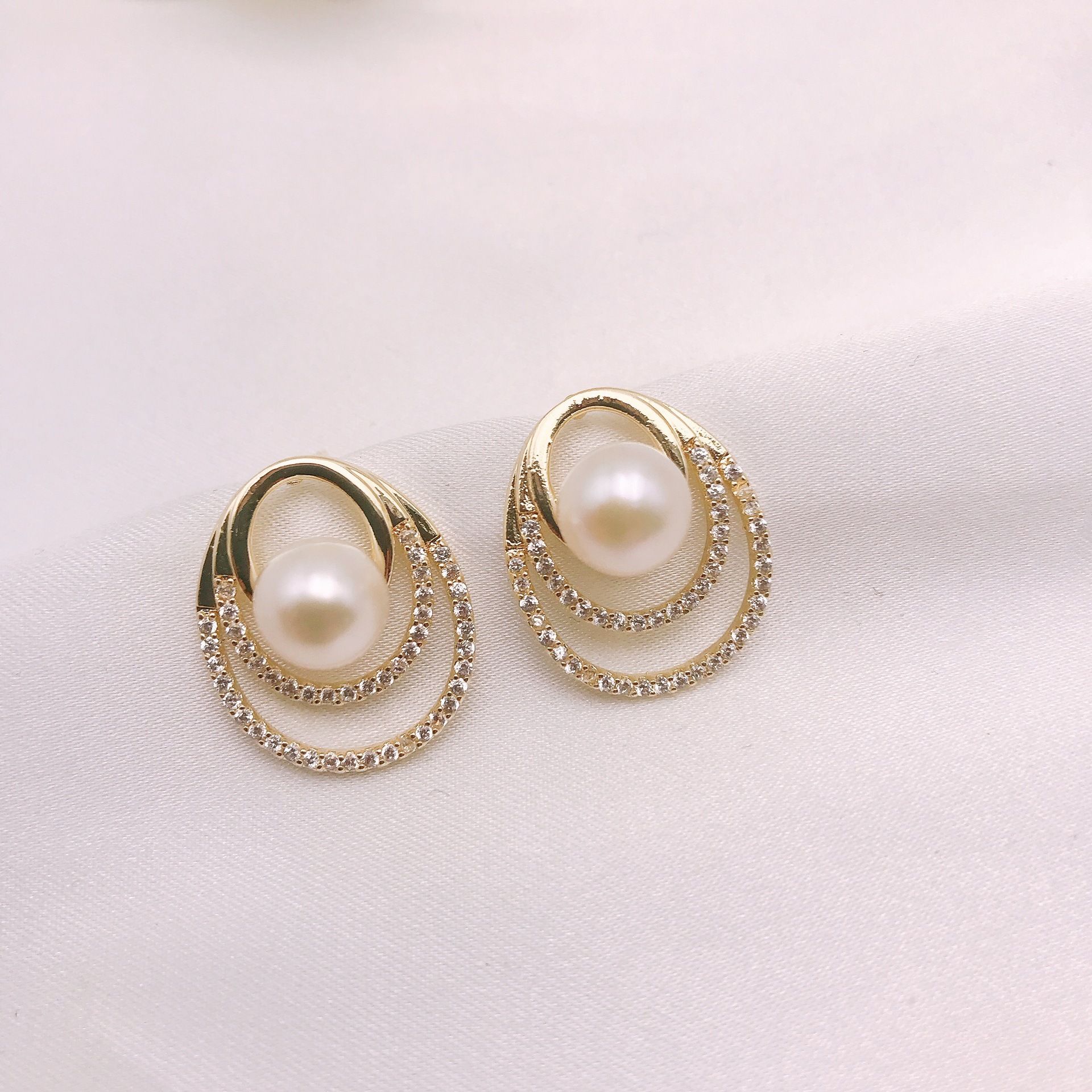 Natural Freshwater Pearl Earrings Three-ring Zircon Earrings Niche Design Fashion Simple Earrings S925 Silver Needle