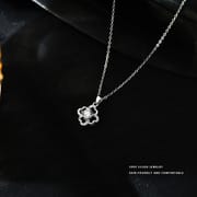 Aobao S999 pure silver diamond four-leaf clover necklace light luxury high-grade exquisite clavicle chain fashion commuter daily style
