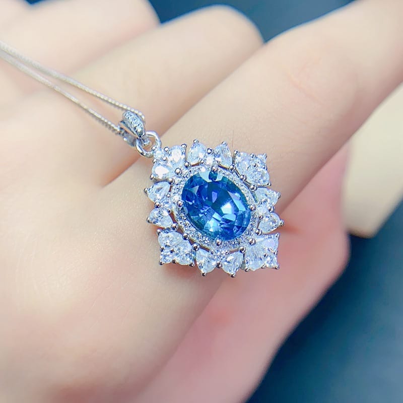 European and American fashion flash Diamond natural topaz pendant necklace 7*9mm ladies pendant wholesale gift to his girlfriend