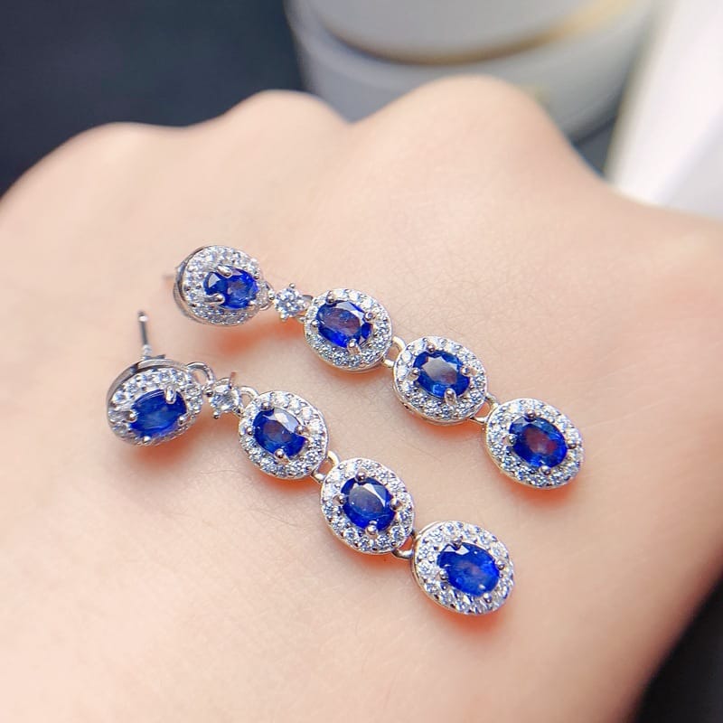 Natural sapphire stud earrings style fashionable gem color is exquisite ladies live supply has been tested