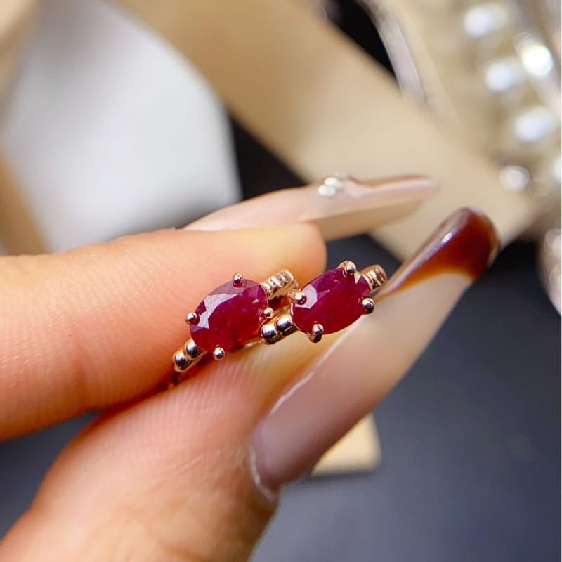 Natural burn Myanmar pigeon Red Ruby 925 silver inlaid ruby stud earrings women's stud earrings