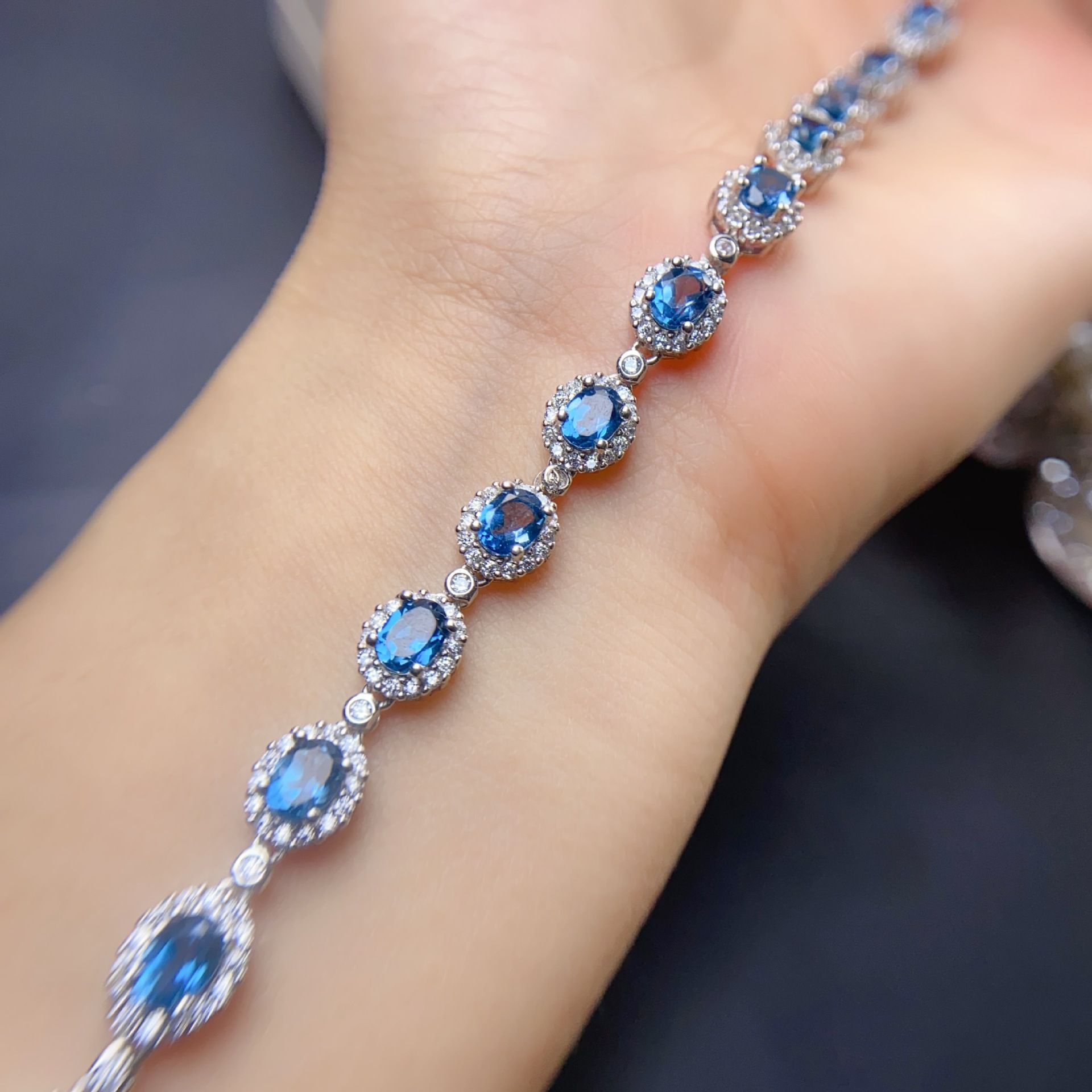 Natural London Blue Topaz bracelet 4 * 5mm fashion bracelet 925 silver London lantopa women's bracelet