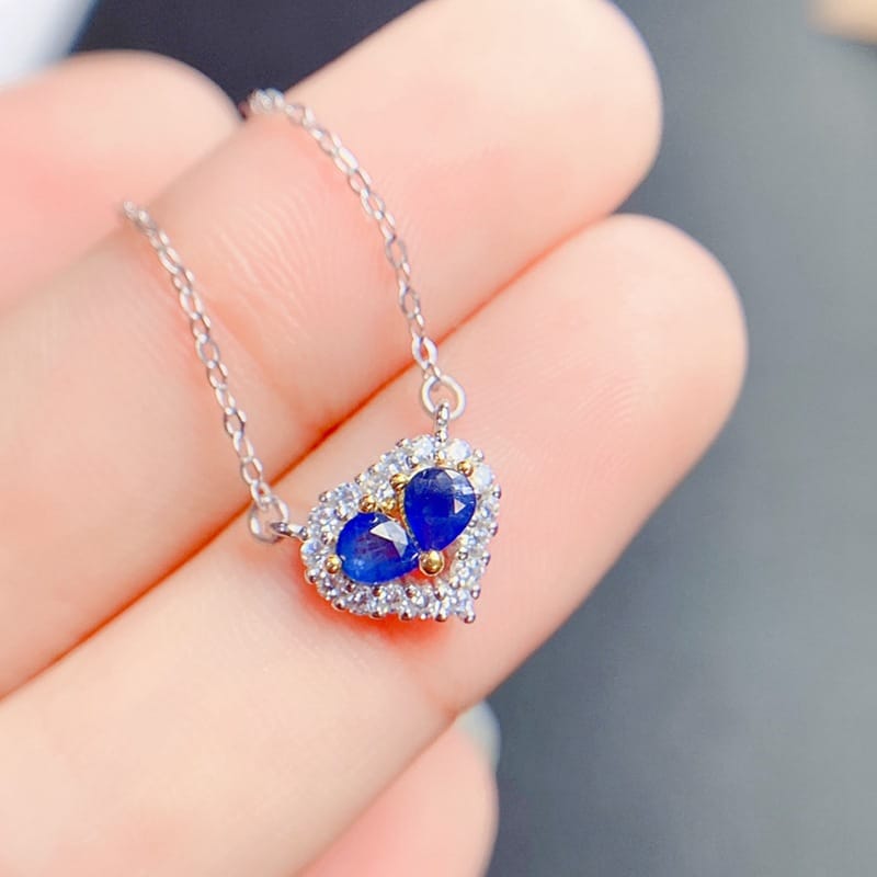 Fashionable natural sapphire pendant heart 3 * 4mm women's pendant necklace clavicle chain 925 silver wholesale