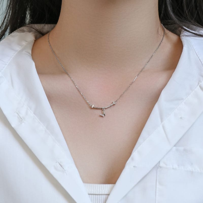 Aobao S999 pure silver smiling butterfly necklace niche design line exquisite diamond-embedded fashion light luxury clavicle chain