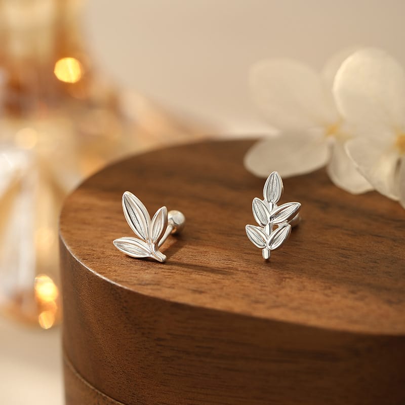 S999 Pure Silver Asymmetric Leaf Earrings Fresh Mori Style Niche Exquisite Raising Ear Holes Han Feng Earrings 