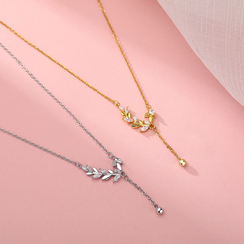 Po S999 Foot Silver Leaf Necklace Women's New Explosive Niche Design Light Luxury High-end Girl's Clavicle Chain